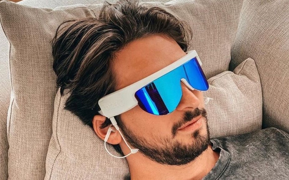 Lunettes de stimulation lumineuse, illustration de la photo-stimulation